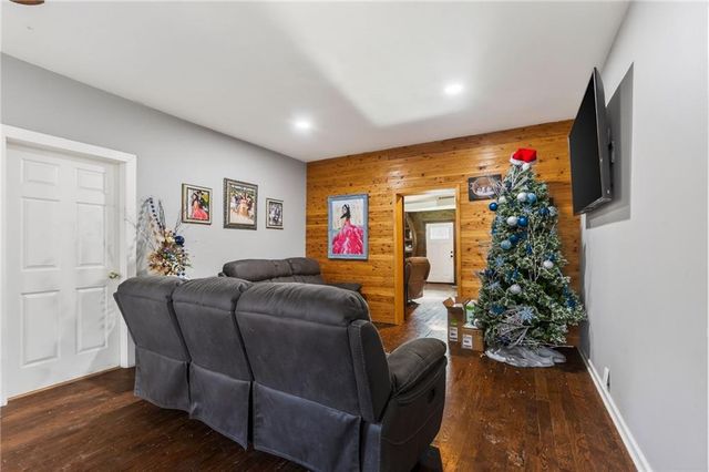 3718 N 59th Street, Kansas City, KS 66104