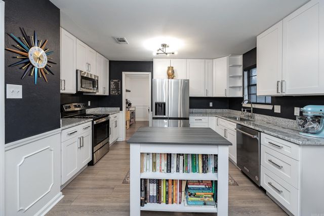 30 Campden Hill Road, Sherwood, AR 72120