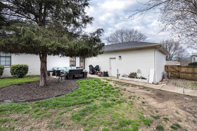 30 Campden Hill Road, Sherwood, AR 72120