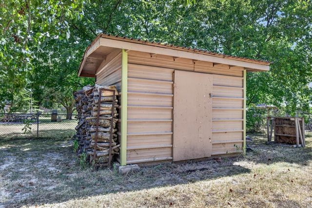 164 Creekview Drive E, Red Oak, TX 75154
