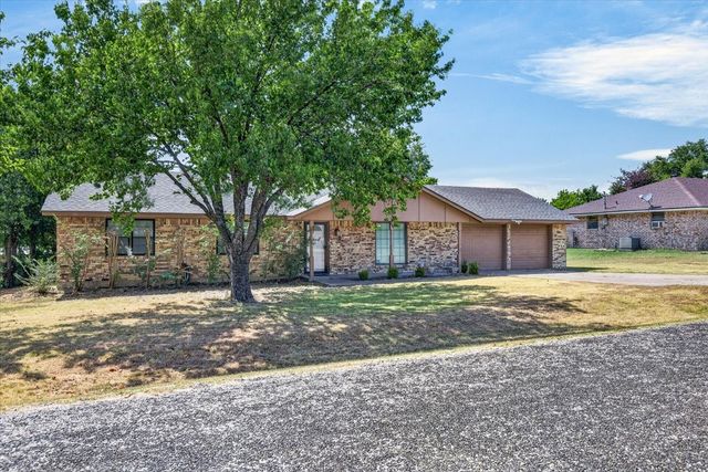 164 Creekview Drive E, Red Oak, TX 75154
