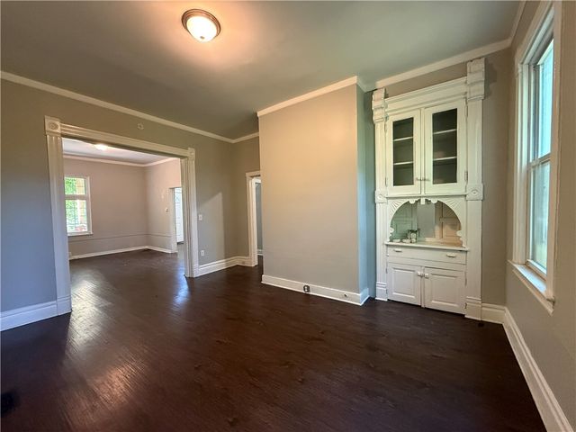524 W Burgess St, Perry Hilltop, PA 15214