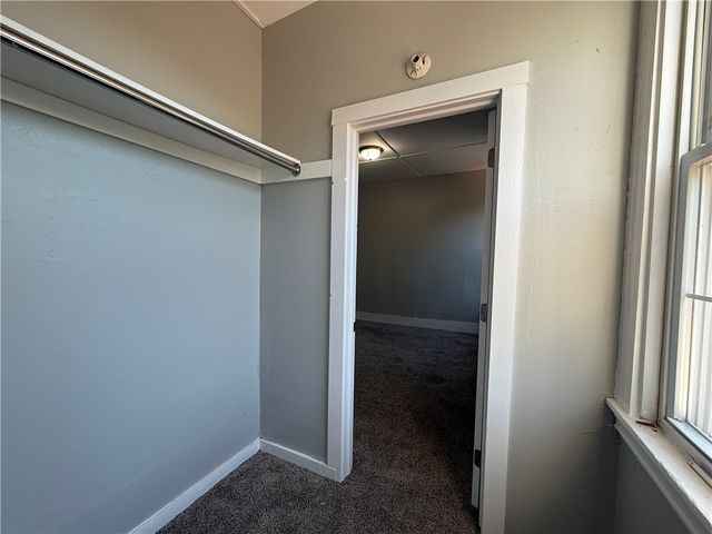 524 W Burgess St, Perry Hilltop, PA 15214