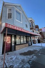 3611 W Diversey Avenue, Chicago, IL 60647