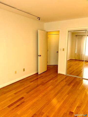 85 Harbour Close 85, New Haven, CT 06519
