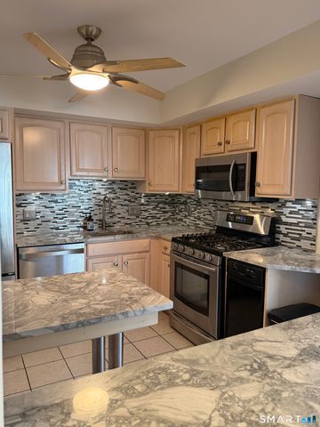 85 Harbour Close 85, New Haven, CT 06519