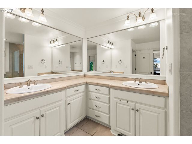 23526 Sw MCLOUGHLIN Ct, Sherwood, OR 97140