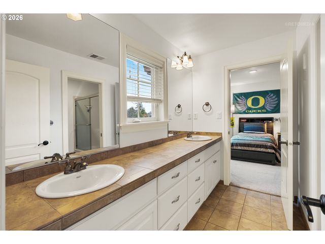 23526 Sw MCLOUGHLIN Ct, Sherwood, OR 97140