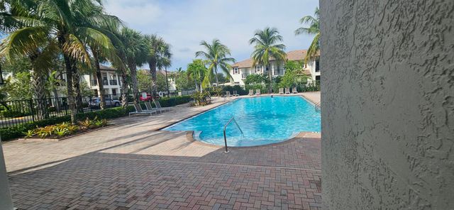 4726 MONARCH Way, Coconut Creek, FL 33073