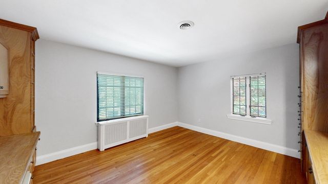 79 Woodchester Dr, Newton, MA 02467