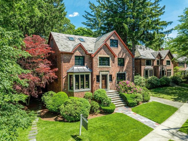 79 Woodchester Dr, Newton, MA 02467