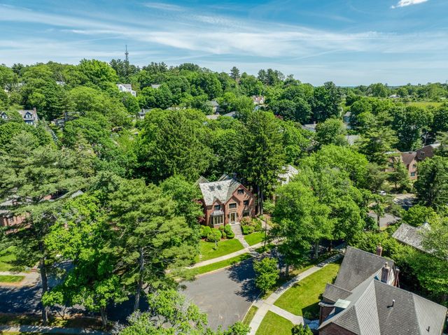 79 Woodchester Dr, Newton, MA 02467