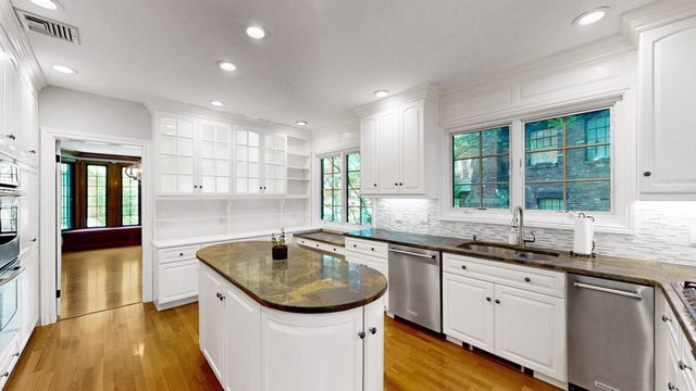 79 Woodchester Dr, Newton, MA 02467