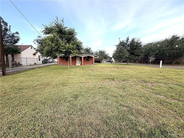 221 S Parker Road, La Feria, TX 78559