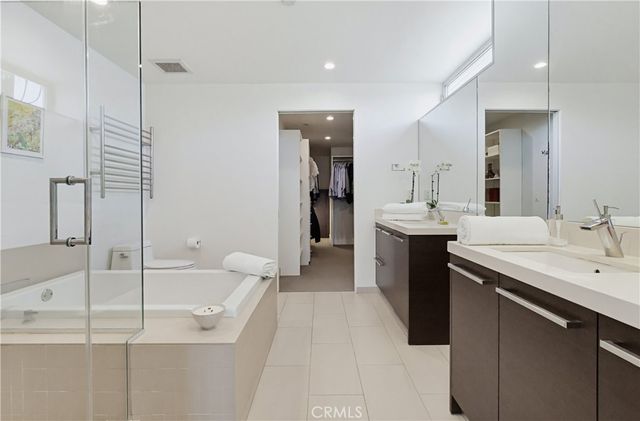 855 N Croft Avenue 302, Los Angeles, CA 90069