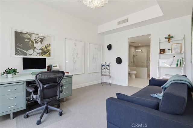 855 N Croft Avenue 302, Los Angeles, CA 90069