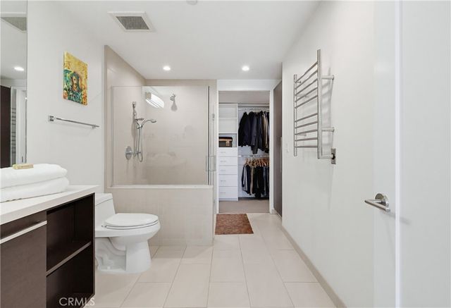 855 N Croft Avenue 302, Los Angeles, CA 90069