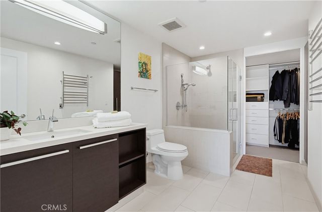 855 N Croft Avenue 302, Los Angeles, CA 90069