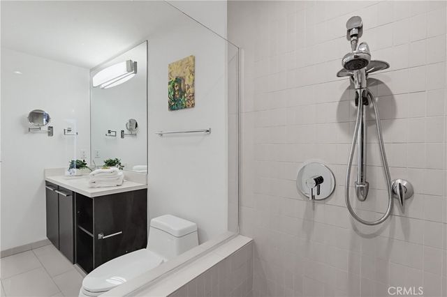 855 N Croft Avenue 302, Los Angeles, CA 90069