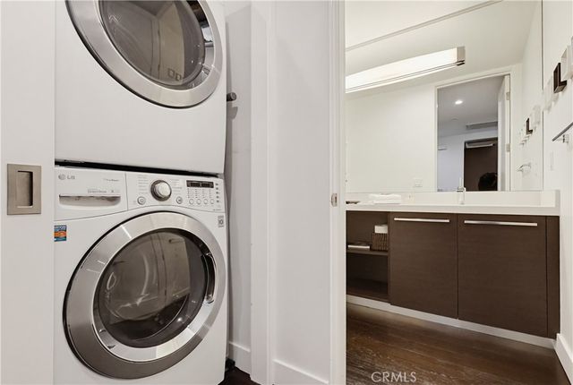 855 N Croft Avenue 302, Los Angeles, CA 90069