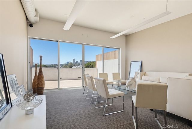 855 N Croft Avenue 302, Los Angeles, CA 90069