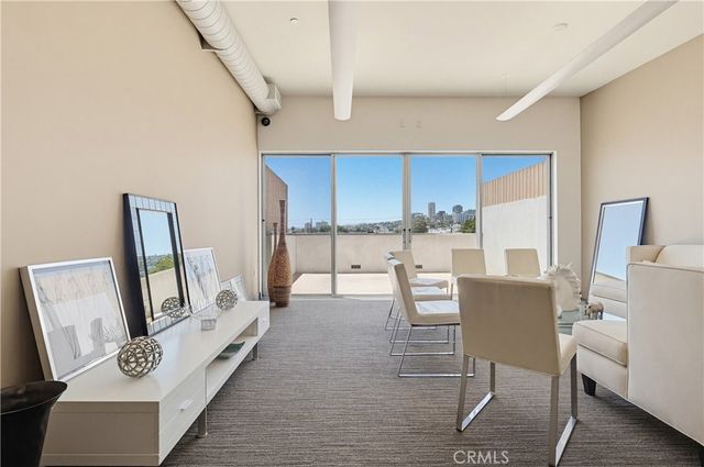 855 N Croft Avenue 302, Los Angeles, CA 90069