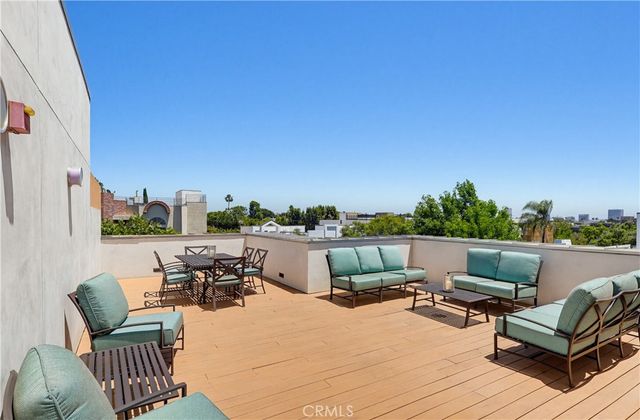 855 N Croft Avenue 302, Los Angeles, CA 90069