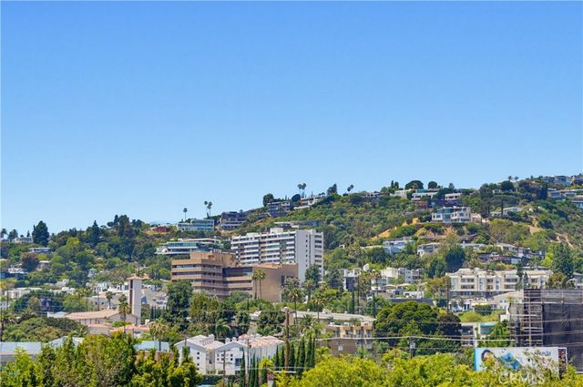 855 N Croft Avenue 302, Los Angeles, CA 90069