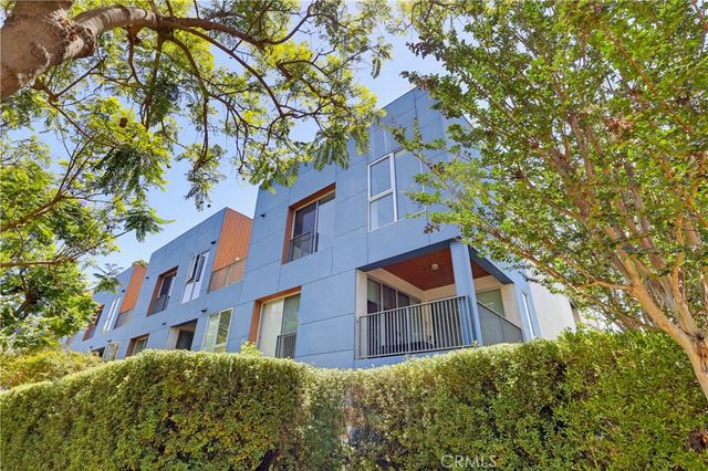 855 N Croft Avenue 302, Los Angeles, CA 90069