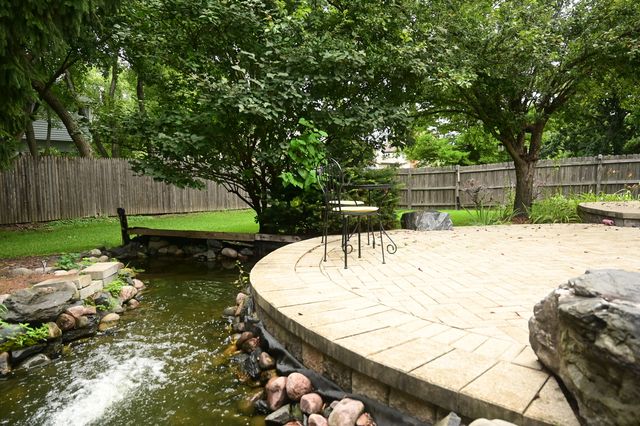 948 67th Street, Darien, IL 60561