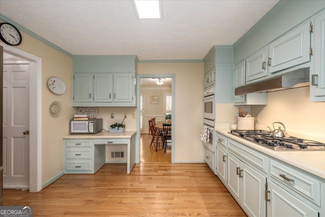 2086 Mountain Creek Court, Smoke Rise, GA 30087