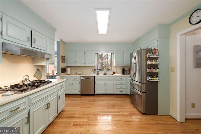 2086 Mountain Creek Court, Smoke Rise, GA 30087