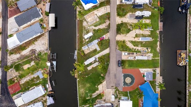 866 Oak ST, Fort Myers Beach, FL 33931