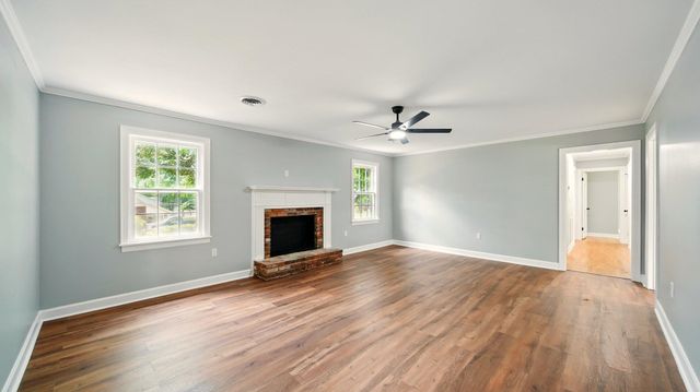 417 LENNANWOOD AVE, Covington, TN 38019