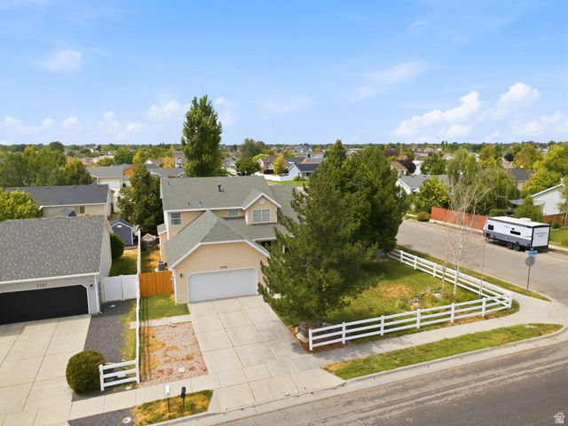 5253 S MIDLAND DR, Roy, UT 84067