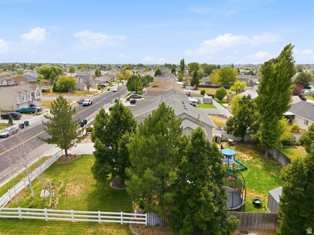 5253 S MIDLAND DR, Roy, UT 84067