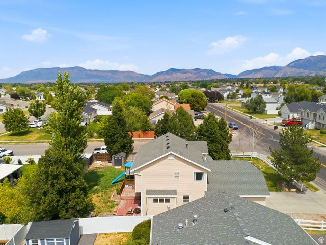 5253 S MIDLAND DR, Roy, UT 84067