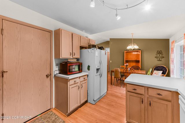 515 W Coville Lane, Palmer, AK 99645
