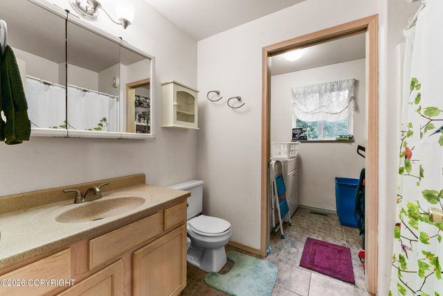 515 W Coville Lane, Palmer, AK 99645