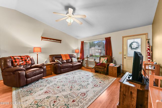 515 W Coville Lane, Palmer, AK 99645