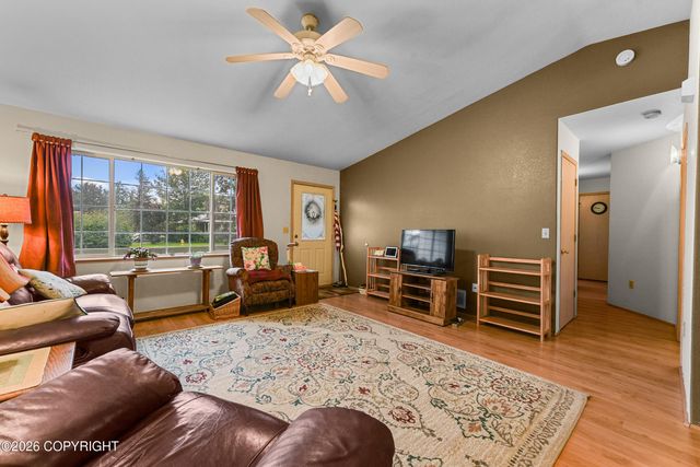 515 W Coville Lane, Palmer, AK 99645