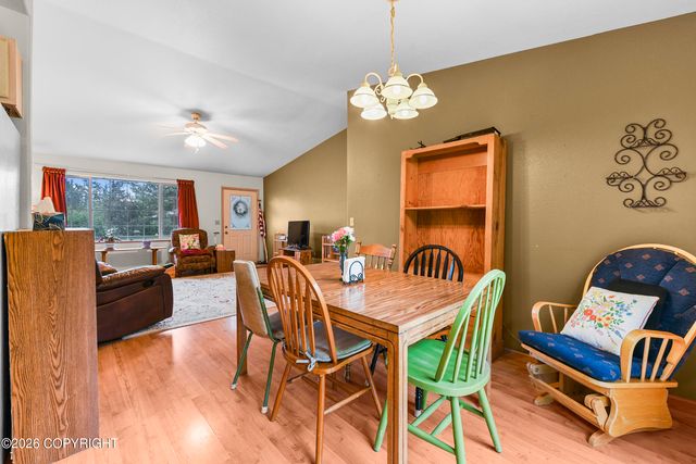 515 W Coville Lane, Palmer, AK 99645