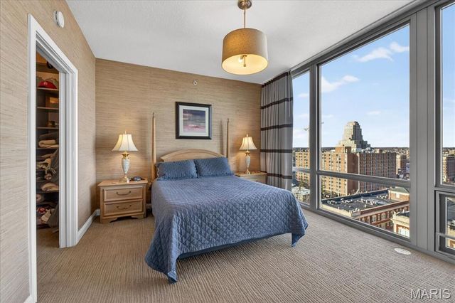 4909 Laclede Avenue 1404, St Louis, MO 63108