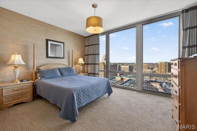 4909 Laclede Avenue 1404, St Louis, MO 63108