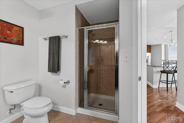 4909 Laclede Avenue 1404, St Louis, MO 63108