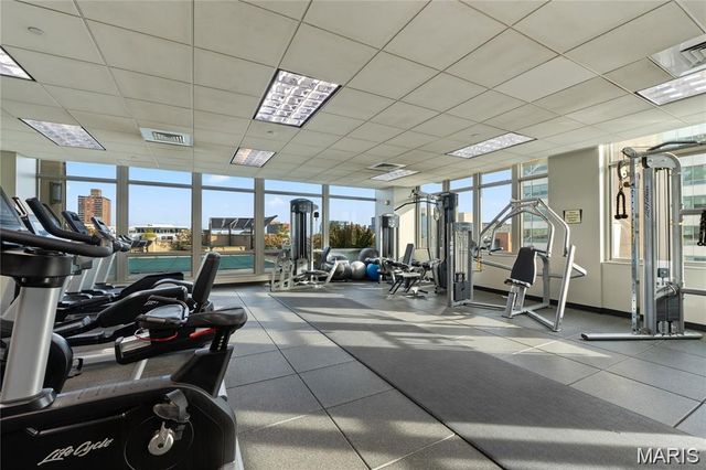 4909 Laclede Avenue 1404, St Louis, MO 63108