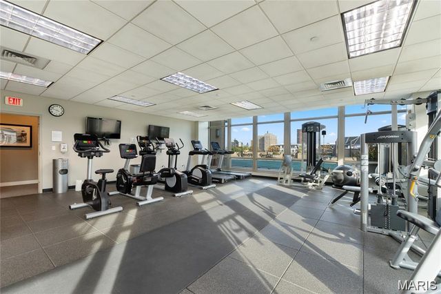 4909 Laclede Avenue 1404, St Louis, MO 63108