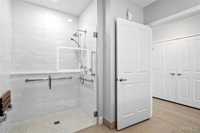 4909 Laclede Avenue 1404, St Louis, MO 63108