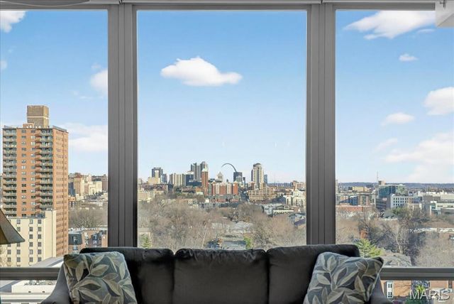 4909 Laclede Avenue 1404, St Louis, MO 63108