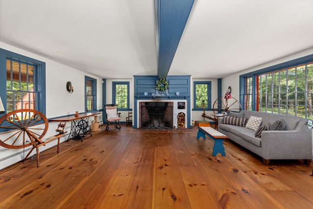 29 Kona Farm Road, Moultonborough, NH 03254